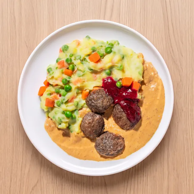 Köttbullar mit Preiselbeersoße